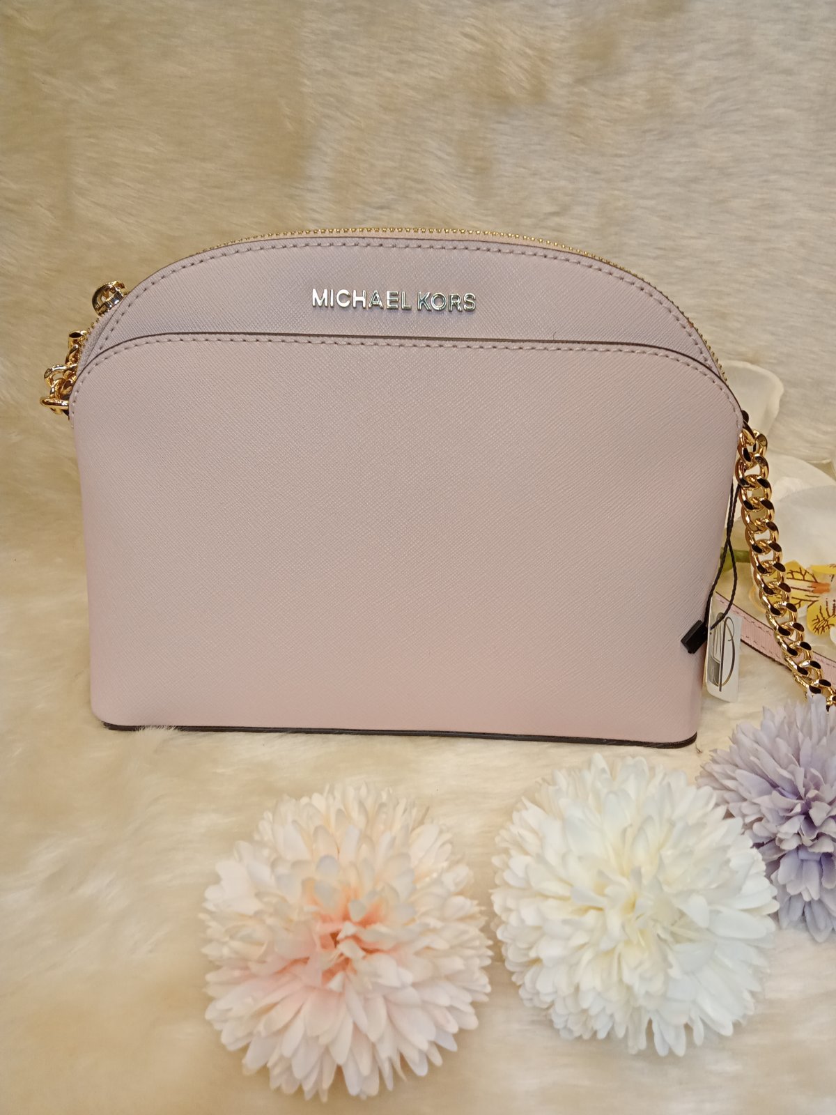 Brand new unopened Michael Kors baby pink cross body purse, Women's  Fashion, Bags & Wallets, Cross-body Bags on Carousell